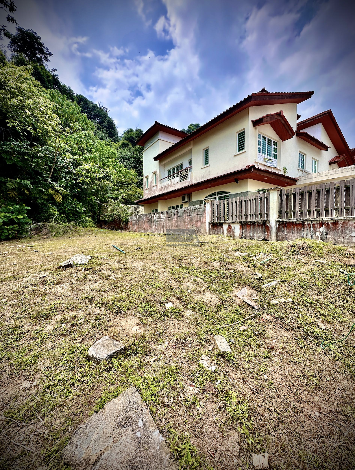 Corner Semi-Detached House in Lembah Permai, Tanjung Bungah.