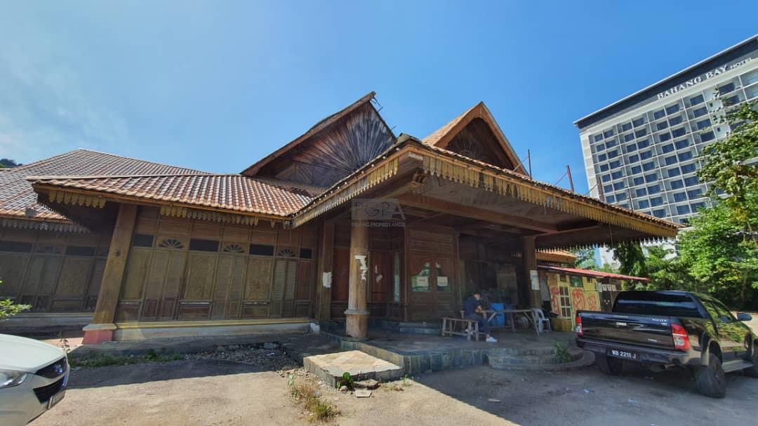 Commercial Bungalow on Jalan Teluk Bahang