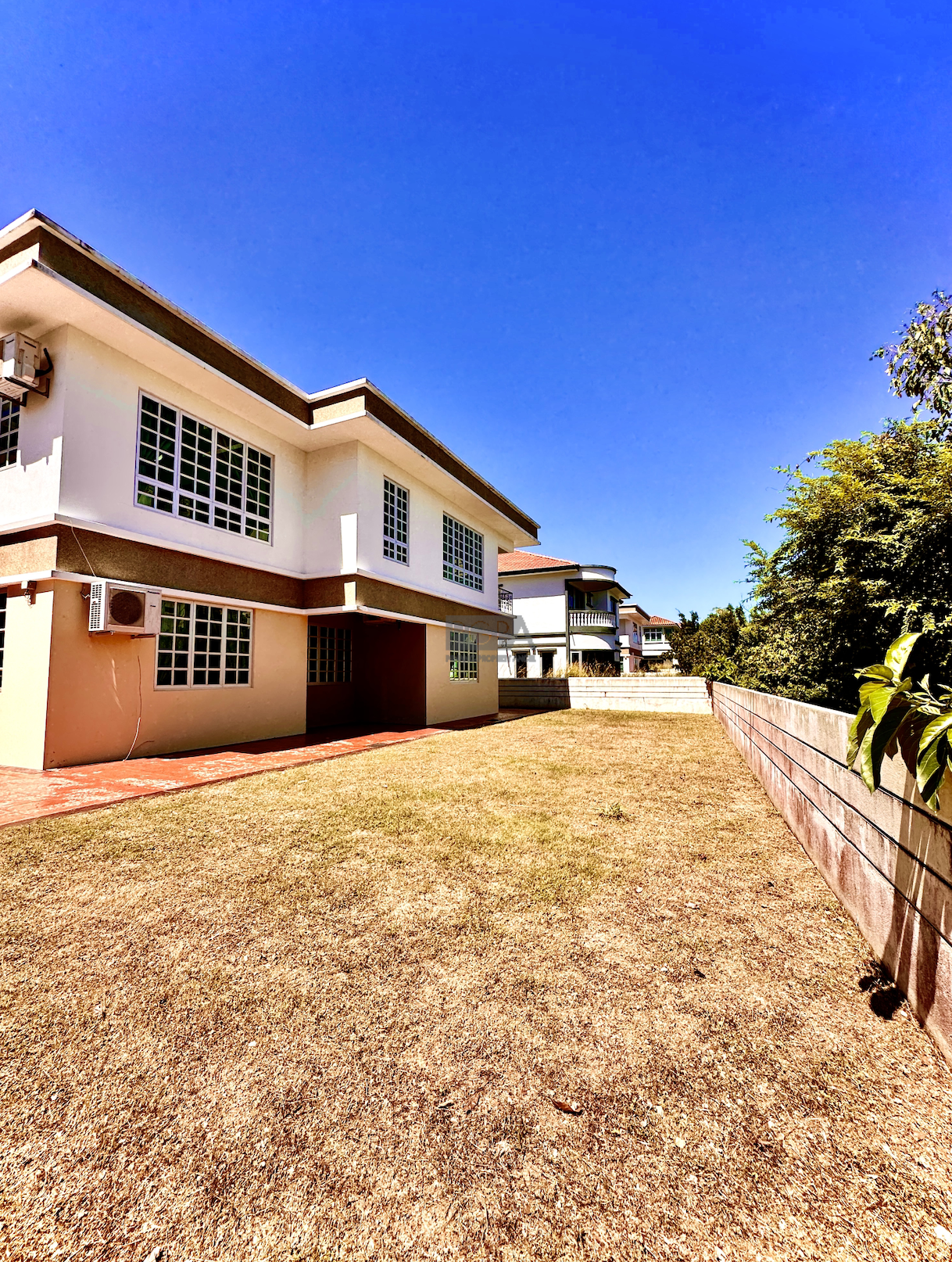 EXCLUSIVE: Double-Storey Bungalow in Beverly Hills of Tanjung Bungah.