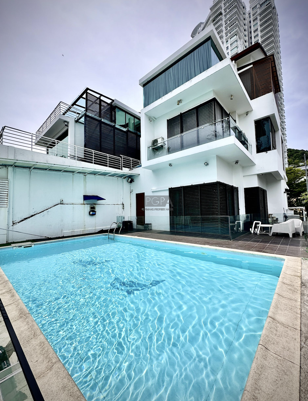 Bayu Ferringhi Semi-D Seaview Home with Private Pool