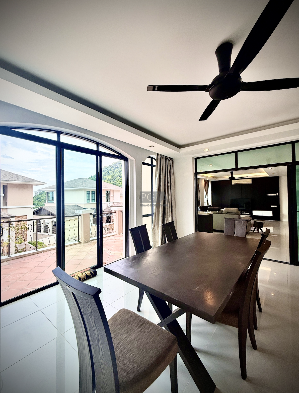 Elegant Seaview Home in Moonlight Bay, Batu Ferringhi.