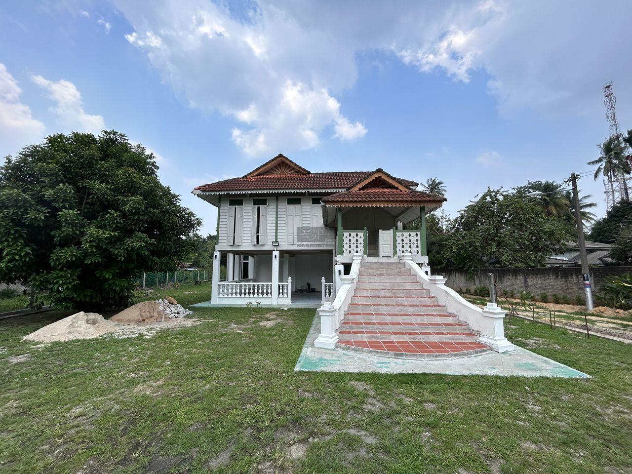 Charming Restored Heritage Bungalow â€“ Jalan Sentosa, Sungai Bakap.