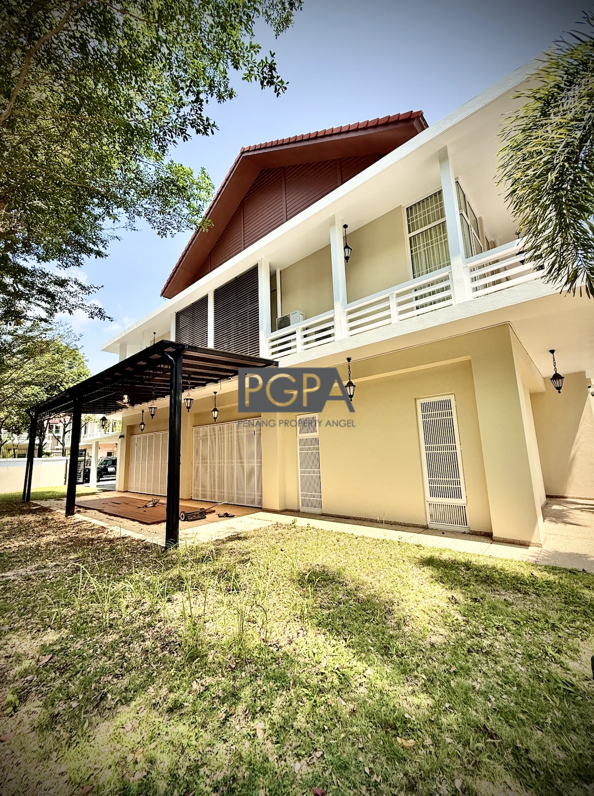 Elegantly Renovated Semi-D | Large Garden | Prime Seri Tanjung Pinang.