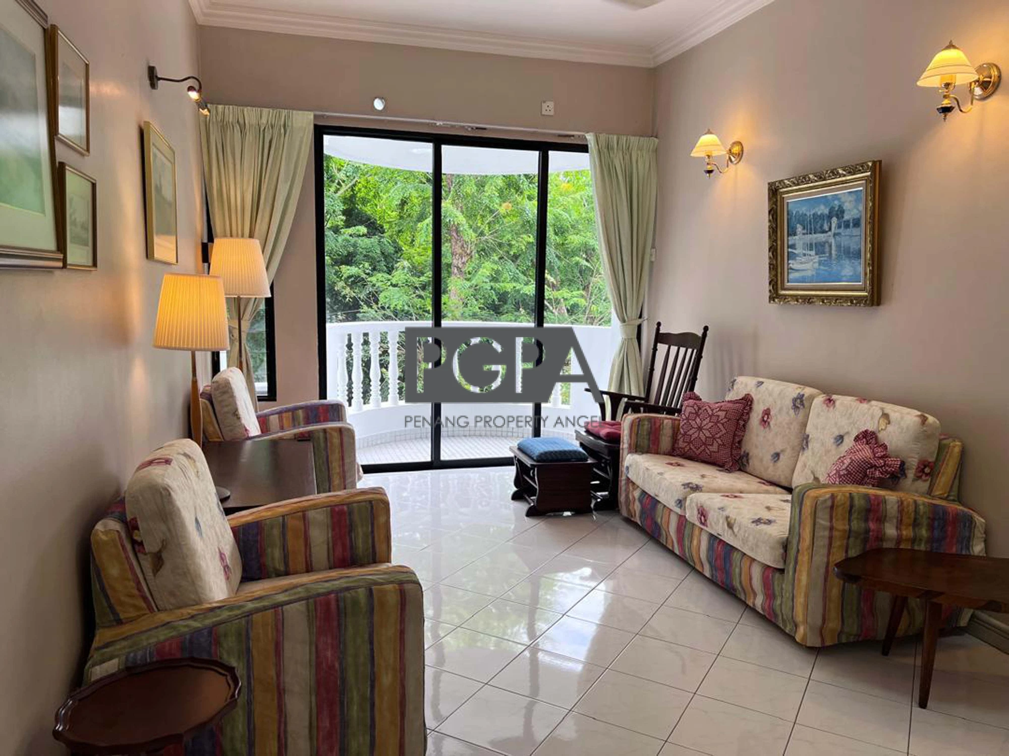 Sri York Condominium Low Floor. 